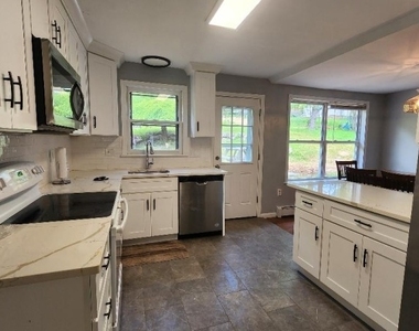 306 Nariticong Ave - Photo Thumbnail 7