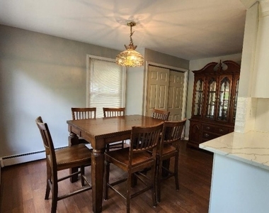 306 Nariticong Ave - Photo Thumbnail 9