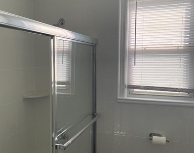 2612 Whittier Pl - Photo Thumbnail 9