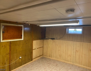 2612 Whittier Pl - Photo Thumbnail 12