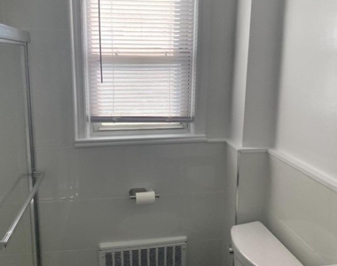 2612 Whittier Pl - Photo Thumbnail 8