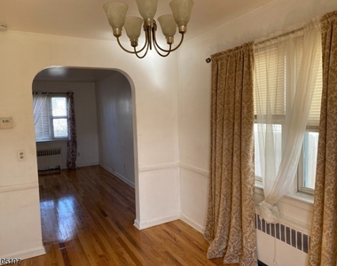 2612 Whittier Pl - Photo Thumbnail 4