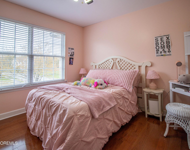 845 Woodbury Drive - Photo Thumbnail 14