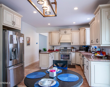845 Woodbury Drive - Photo Thumbnail 5