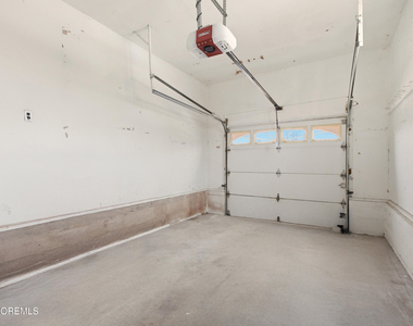 1041 Mulberry Place - Photo Thumbnail 16