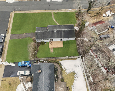 1041 Mulberry Place - Photo Thumbnail 19