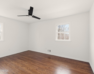 1041 Mulberry Place - Photo Thumbnail 9