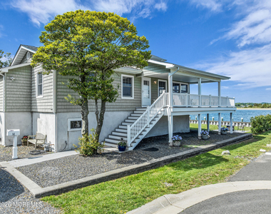 14 Willow Way - Photo Thumbnail 1