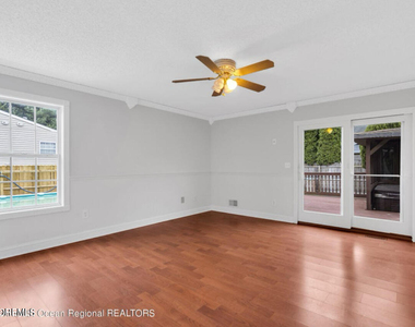 1008 4th Avenue - Photo Thumbnail 11