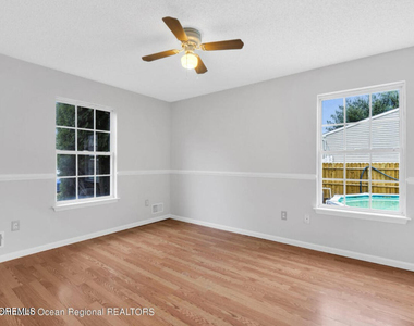1008 4th Avenue - Photo Thumbnail 10