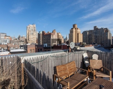 West 14th Street - Photo Thumbnail 7
