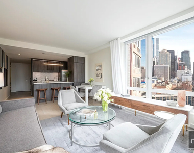 West 52nd Street - Photo Thumbnail 10