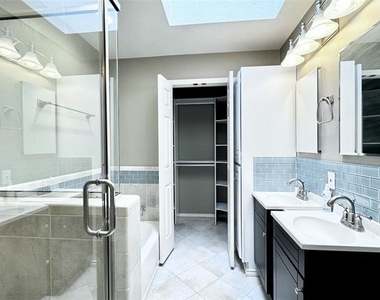 3801 Grifbrick Drive - Photo Thumbnail 24