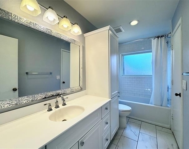 3801 Grifbrick Drive - Photo Thumbnail 19