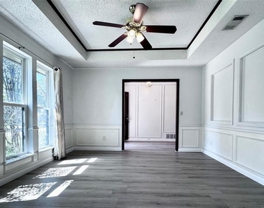 3801 Grifbrick Drive - Photo Thumbnail 4
