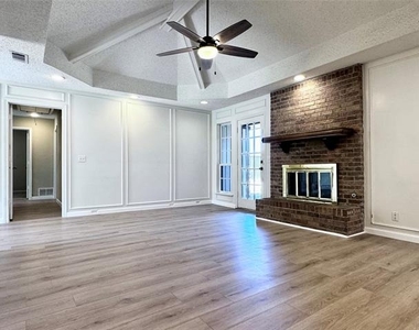 3801 Grifbrick Drive - Photo Thumbnail 14
