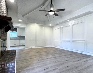 3801 Grifbrick Drive - Photo Thumbnail 13