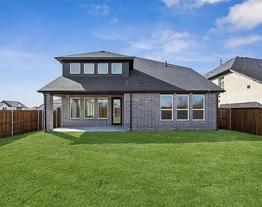 1720 Yaupon Court - Photo Thumbnail 14