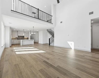 1720 Yaupon Court - Photo Thumbnail 5