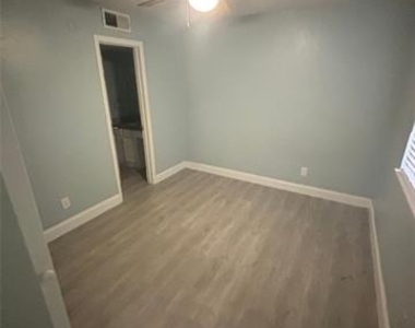 301 Rolston Road - Photo Thumbnail 3