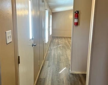 4528 Wildwood Circle - Photo Thumbnail 6