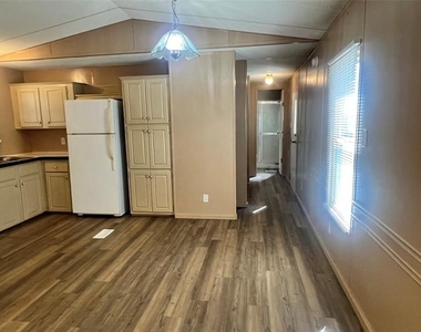 4528 Wildwood Circle - Photo Thumbnail 11