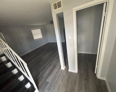 301 Rolston Road - Photo Thumbnail 9