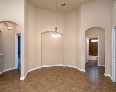 129 Griffin Avenue - Photo Thumbnail 11