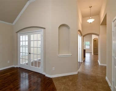 129 Griffin Avenue - Photo Thumbnail 3