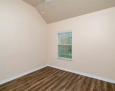 129 Griffin Avenue - Photo Thumbnail 19