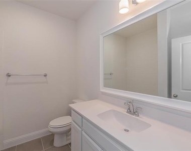 105 Observation Drive W - Photo Thumbnail 25