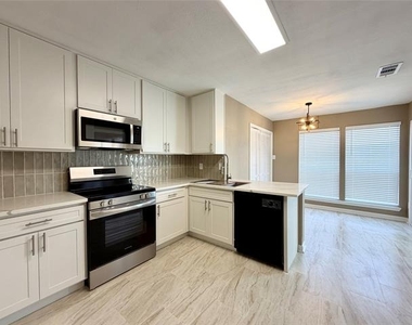 108 Trellis Place - Photo Thumbnail 5