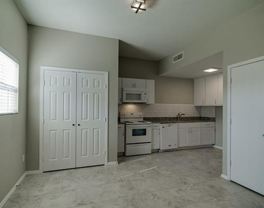 3025 Sappington Place - Photo Thumbnail 4