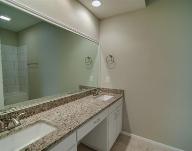 3025 Sappington Place - Photo Thumbnail 9