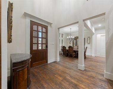 109 Meadowlands Drive - Photo Thumbnail 3
