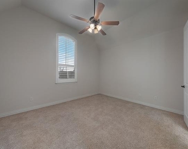 109 Meadowlands Drive - Photo Thumbnail 26