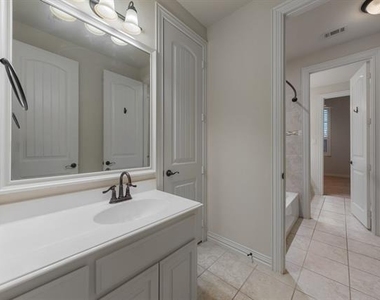 109 Meadowlands Drive - Photo Thumbnail 24