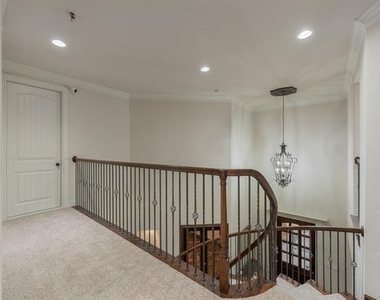 109 Meadowlands Drive - Photo Thumbnail 19