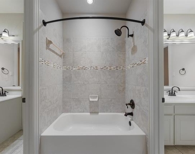 109 Meadowlands Drive - Photo Thumbnail 25