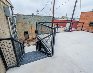 110 W Knox Street - Photo Thumbnail 19