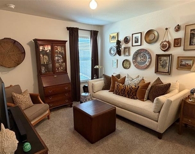 2204 Kansas Street - Photo Thumbnail 18