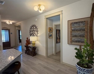2204 Kansas Street - Photo Thumbnail 32