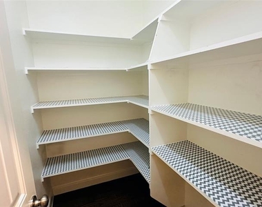 4712 El Paso Street - Photo Thumbnail 23