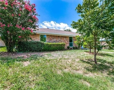 1580 College Parkway - Photo Thumbnail 1