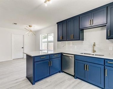 1580 College Parkway - Photo Thumbnail 12