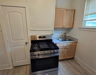 1615 Alston Avenue - Photo Thumbnail 1