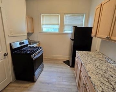 1615 Alston Avenue - Photo Thumbnail 4