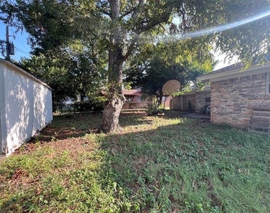 1209 Irwin Drive - Photo Thumbnail 17