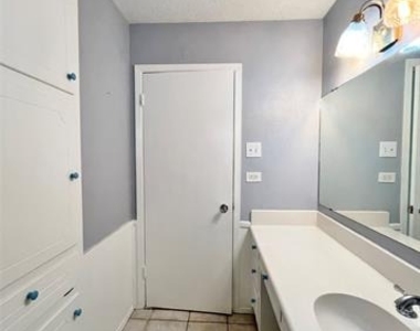 1209 Irwin Drive - Photo Thumbnail 16