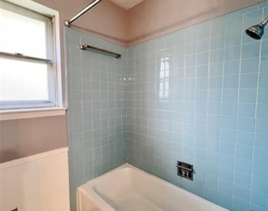1209 Irwin Drive - Photo Thumbnail 14